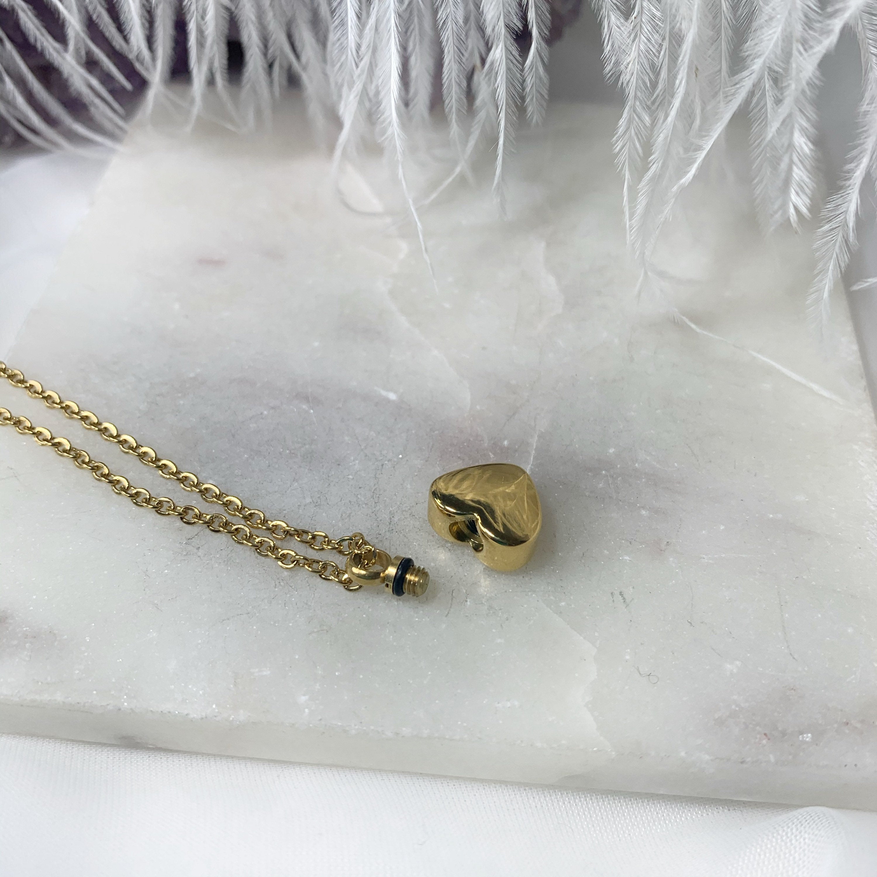 Gold heart clearance urn necklace