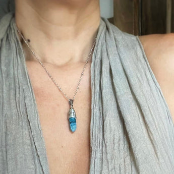 Blue Onyx Point Urn Necklace